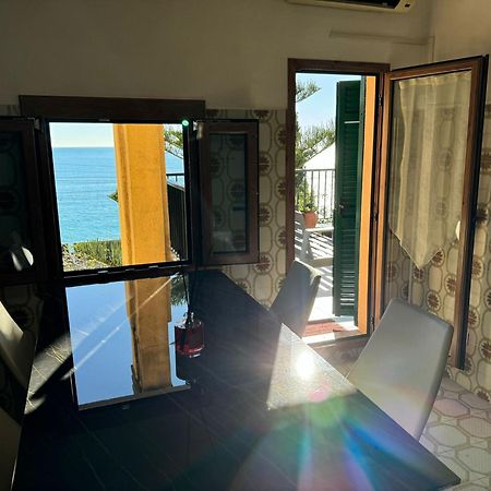 Hotel Lora Rda Luxury Бордихера Екстериор снимка
