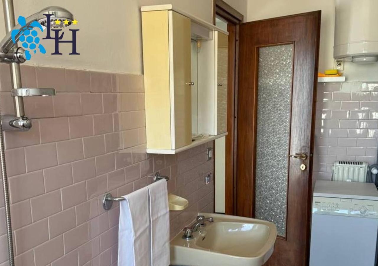 Hotel Lora Rda Luxury Бордихера Стая снимка