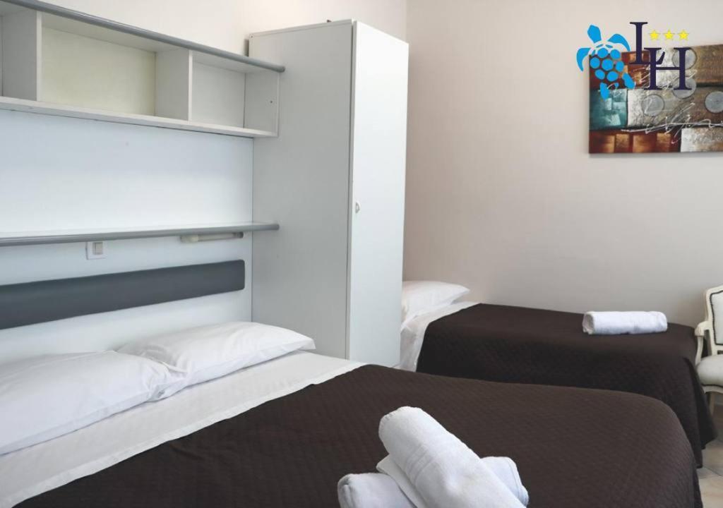 Hotel Lora Rda Luxury Бордихера Екстериор снимка
