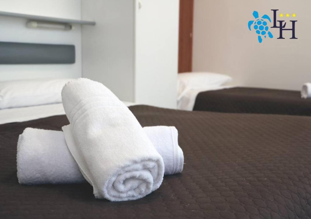 Hotel Lora Rda Luxury Бордихера Екстериор снимка