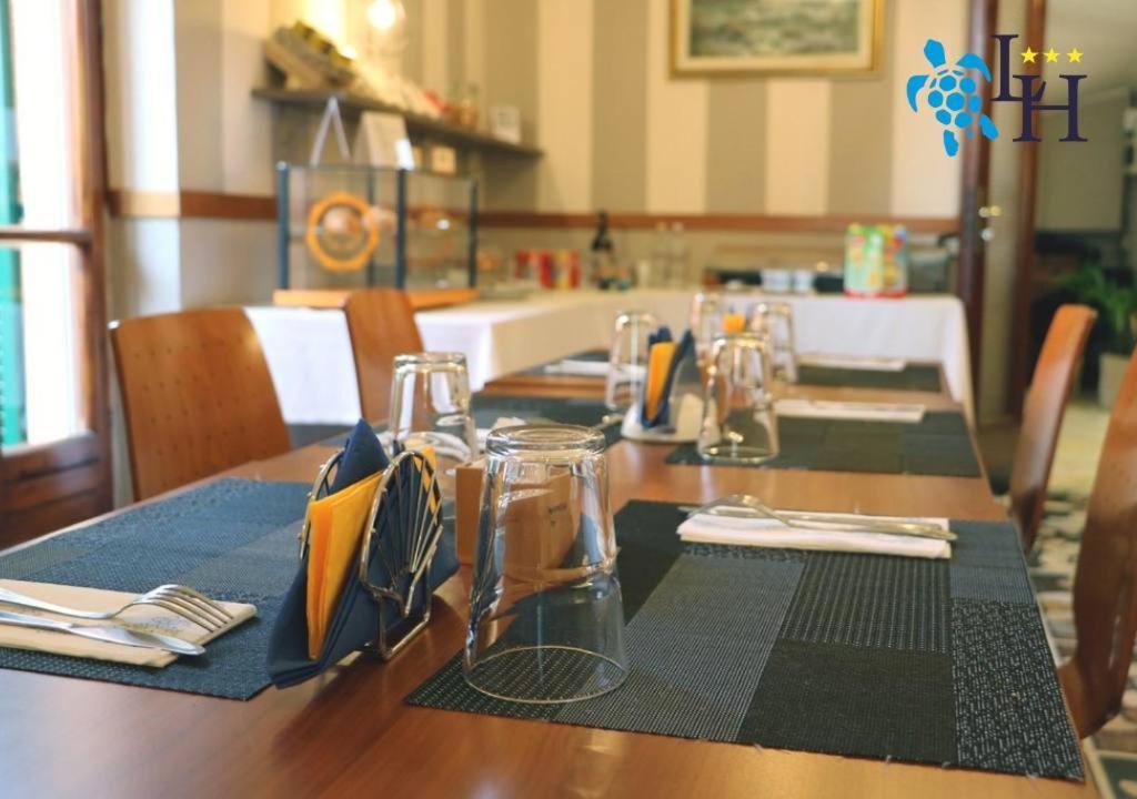 Hotel Lora Rda Luxury Бордихера Екстериор снимка